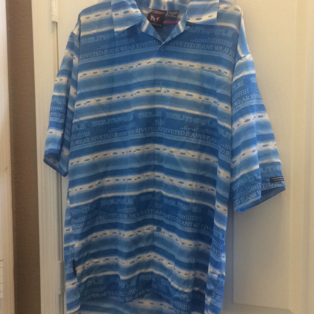FINAL MARKDOWN Men’s South Pole shirt large